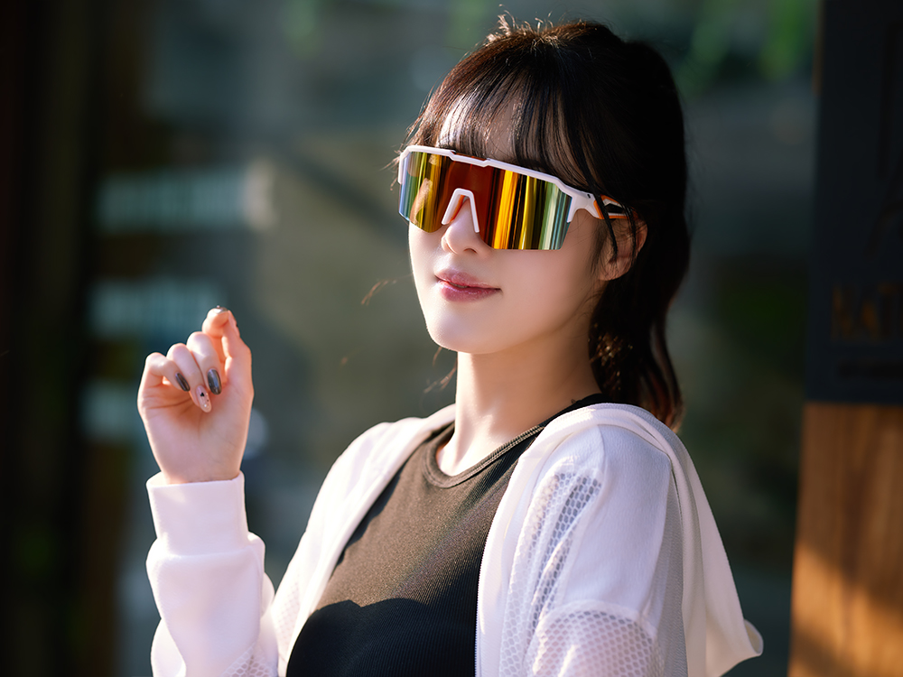 SUPER SPORT | 寒川冰影護眼框太陽眼鏡 | 白橙流光