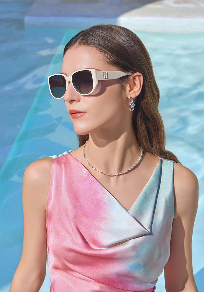 Helen Keller 俐落面大方框太陽眼鏡 雪酪白