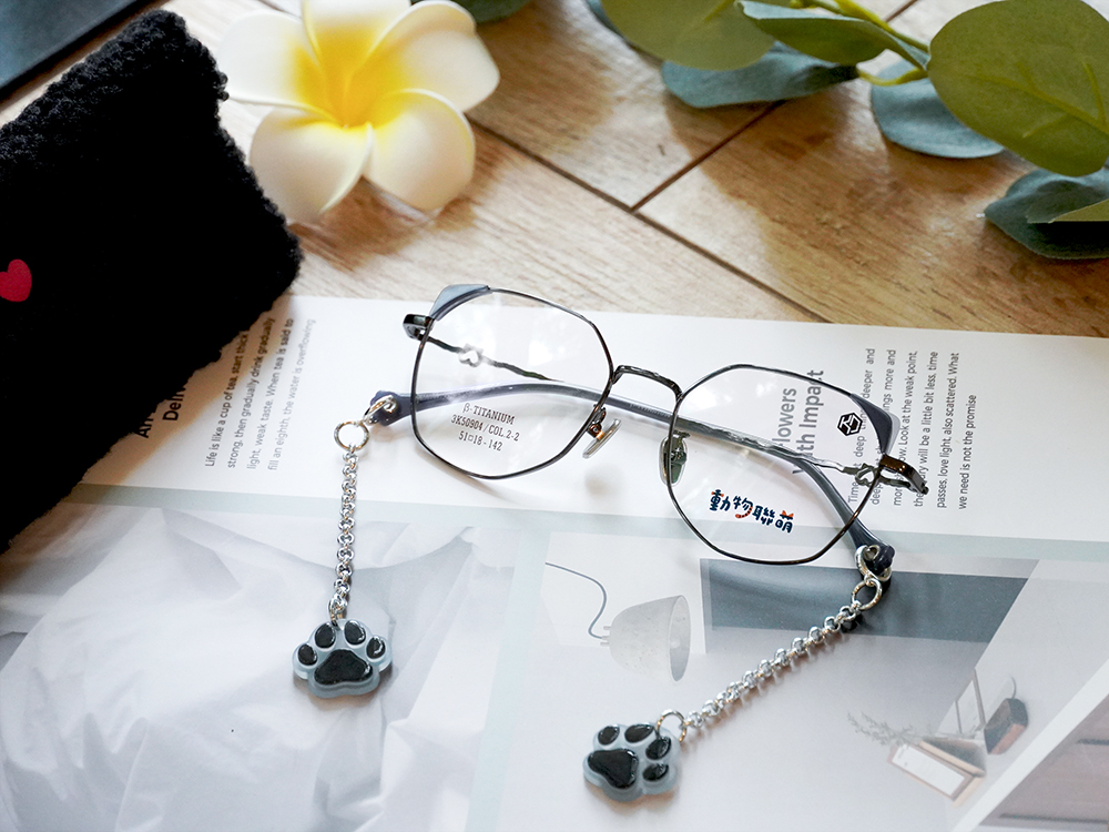 K-DESIGN動物聯萌 | 秘境貓爪掛飾 貓眼框眼鏡 | 氣質黑