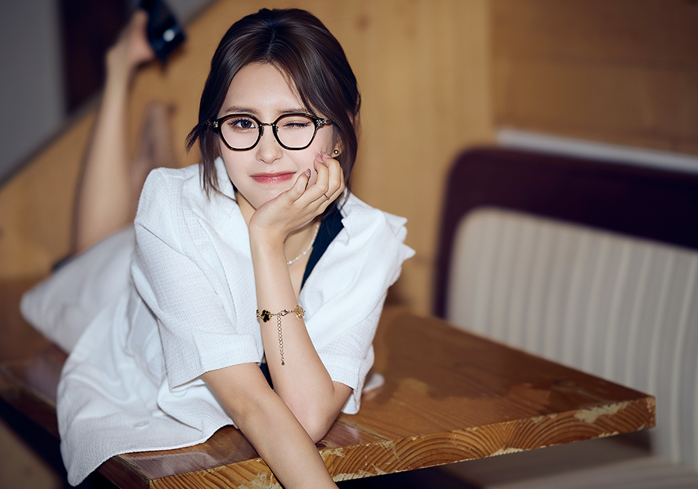 K-DESIGN動物聯萌 | 萌兔物語 多邊框眼鏡 | 輕盈黑