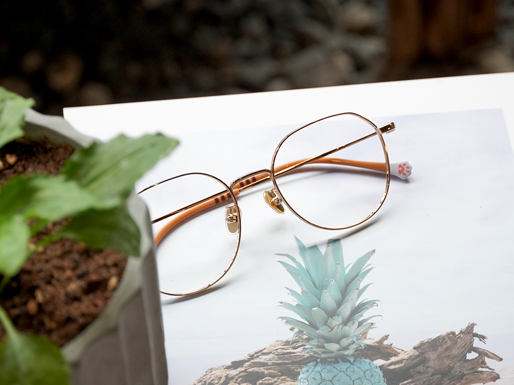 K-DESIGN動物聯萌 | 輕盈貓步 多邊框眼鏡 | 橙花金