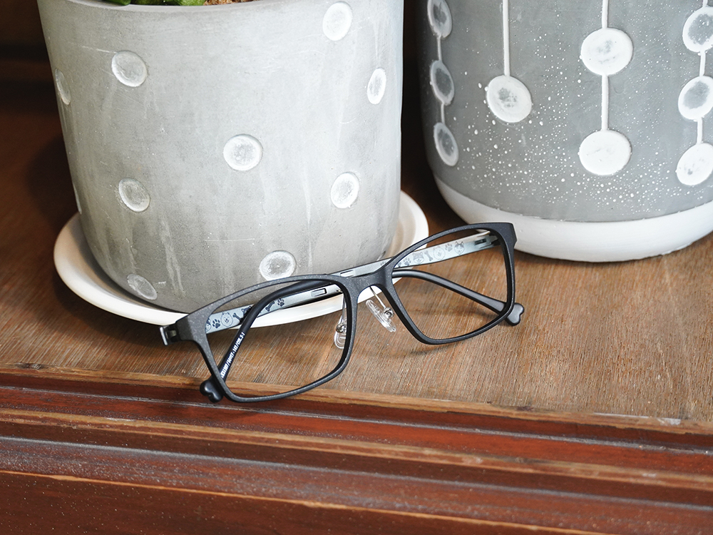 K-DESIGN動物聯萌 | 狗勾特派員 長方框眼鏡 | 亮點黑