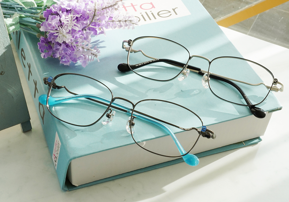 三麗鷗夢幻隊▪︎漢頓｜療癒午睡 長方框眼鏡｜亮槍色