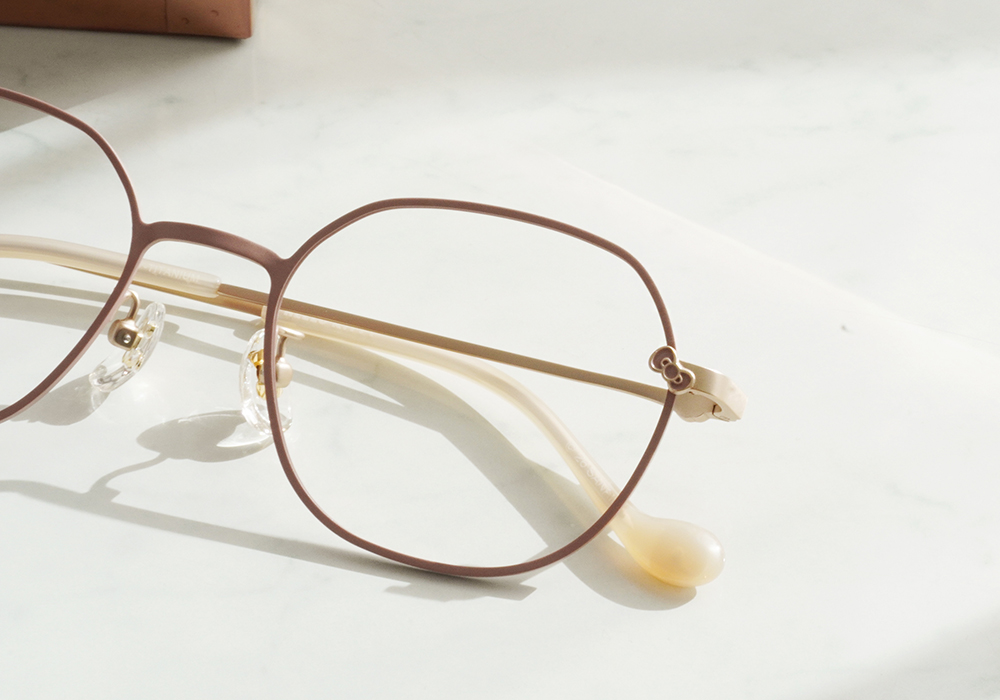 三麗鷗夢幻隊▪︎HELLO KITTY｜蘋果樂園 多邊框眼鏡｜薄霧粉