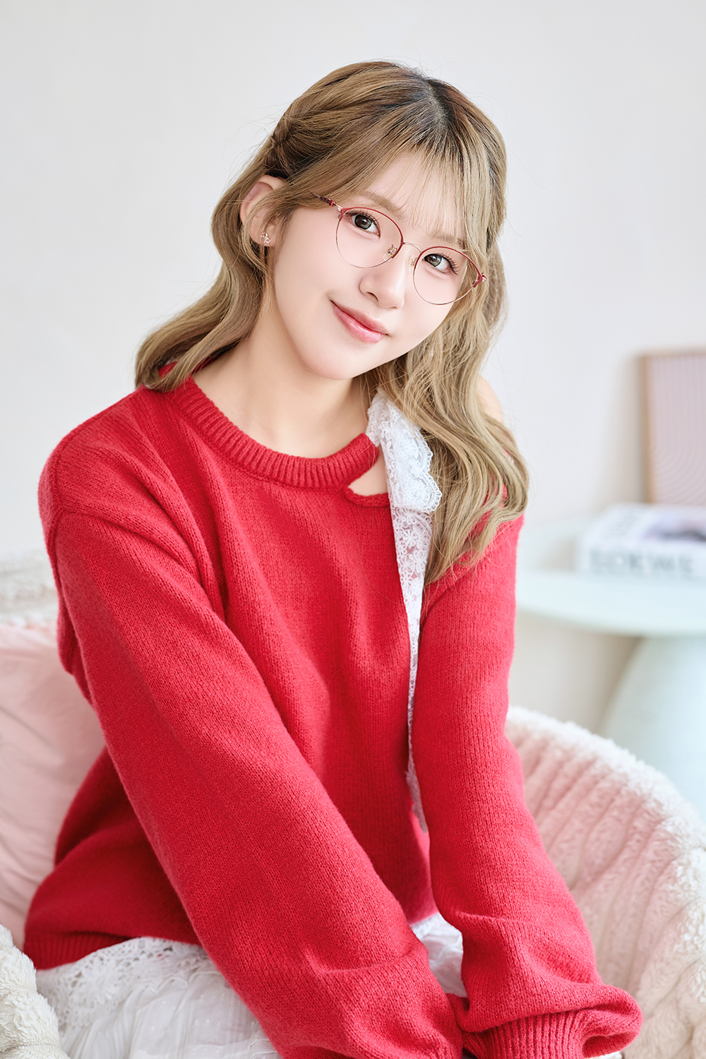 三麗鷗夢幻隊▪︎HELLO KITTY｜浪漫絮語 眉框眼鏡｜深邃紅