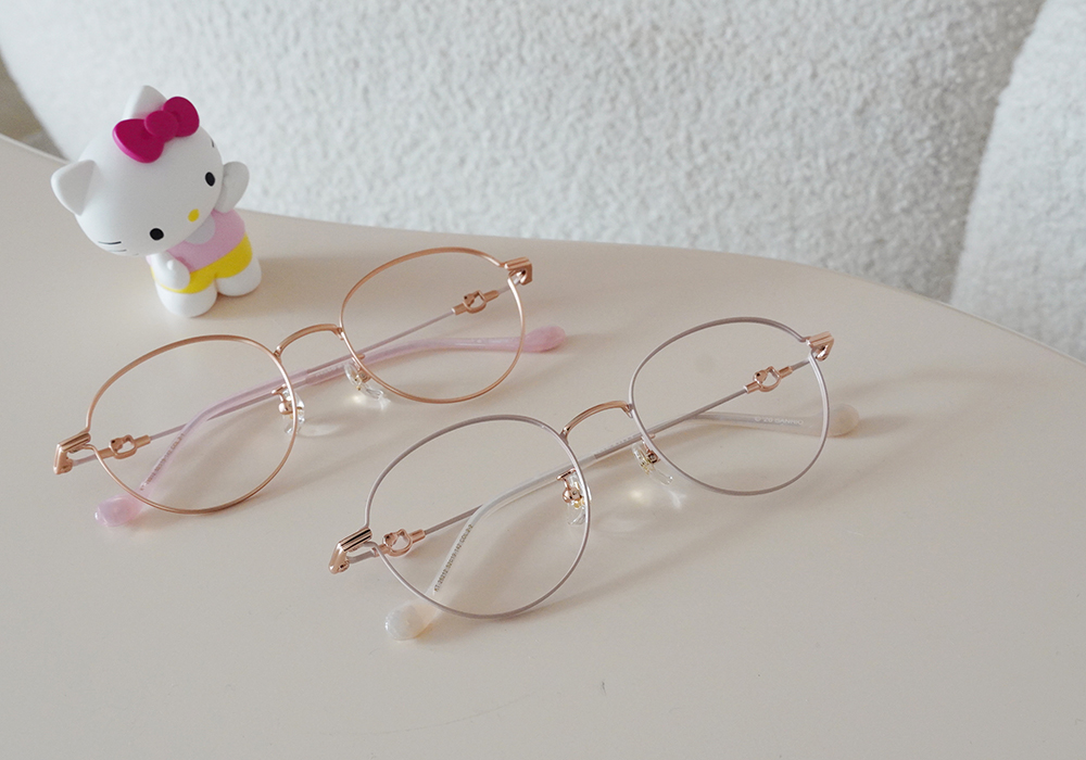 三麗鷗夢幻隊▪︎HELLO KITTY｜心動簍空樣 圓框眼鏡｜奶杏粉