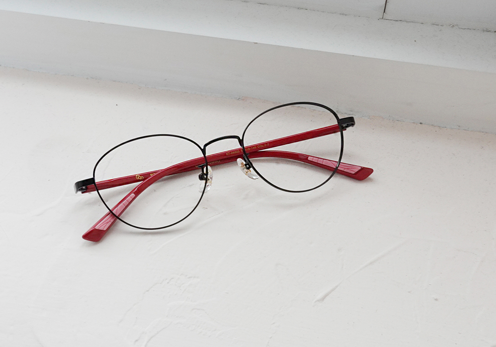 三麗鷗夢幻隊▪︎HELLO KITTY｜甜美登場 圓框眼鏡｜經典黑/紅