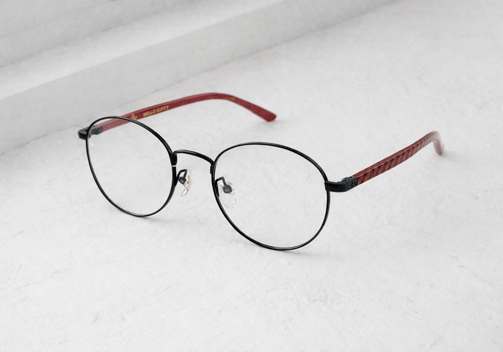 三麗鷗夢幻隊▪︎HELLO KITTY｜甜美登場 圓框眼鏡｜經典黑/紅