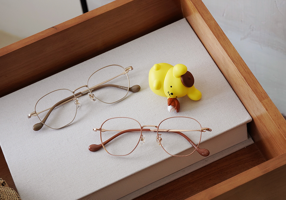 三麗鷗夢幻隊▪︎布丁狗｜暖光步伐 多邊框眼鏡｜霧珊瑚